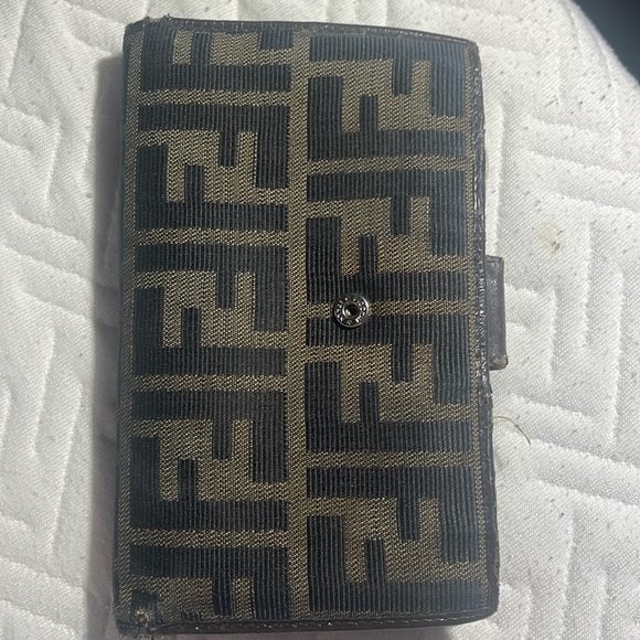 Fendi Handbags - Fendi wallet